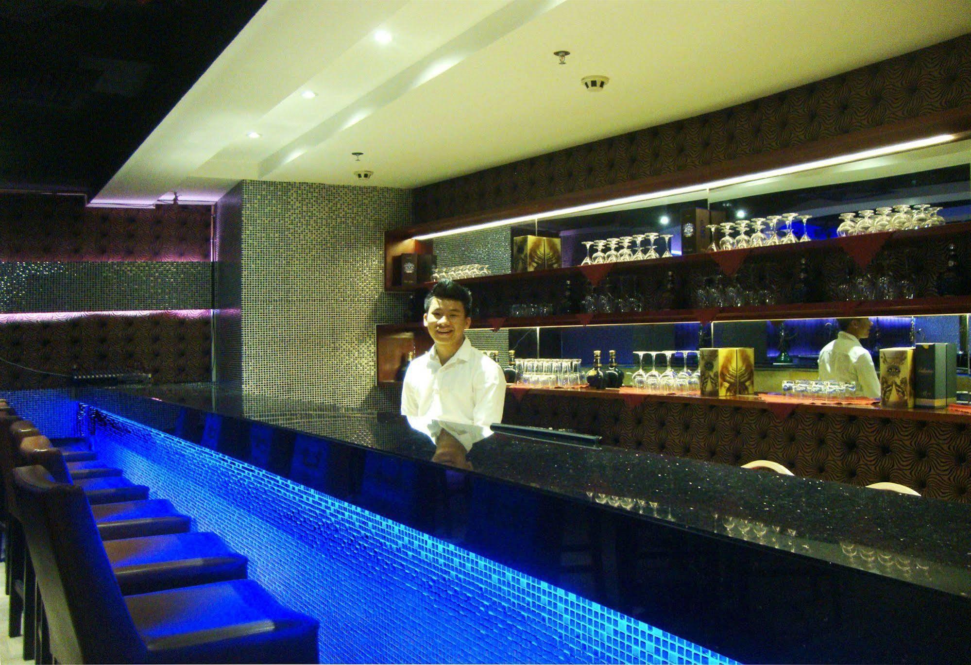 A25 Luxury 4* Hanoï