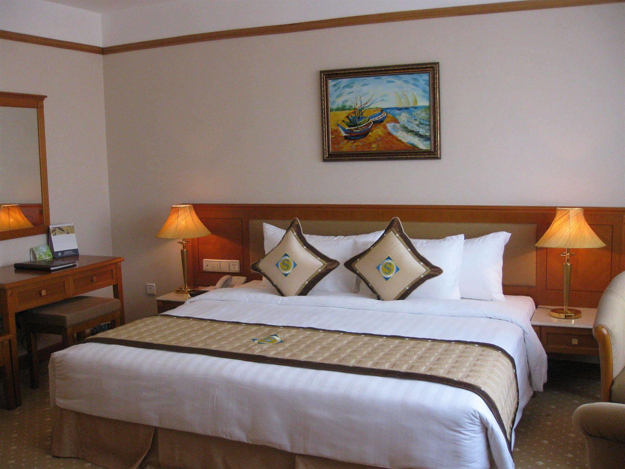 Hotel A25 Luxury 4*